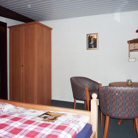 Hof Guttels Waldgasthof Ferienpension Rotenburg an der Fulda Δωμάτιο φωτογραφία