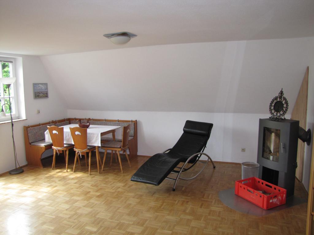 Hof Guttels Waldgasthof Ferienpension Rotenburg an der Fulda Δωμάτιο φωτογραφία