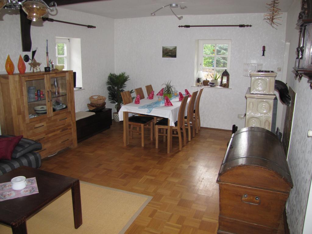 Hof Guttels Waldgasthof Ferienpension Rotenburg an der Fulda Δωμάτιο φωτογραφία